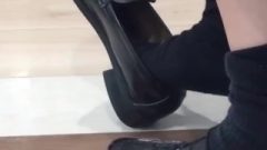 Nippon School Girl Shoeplay